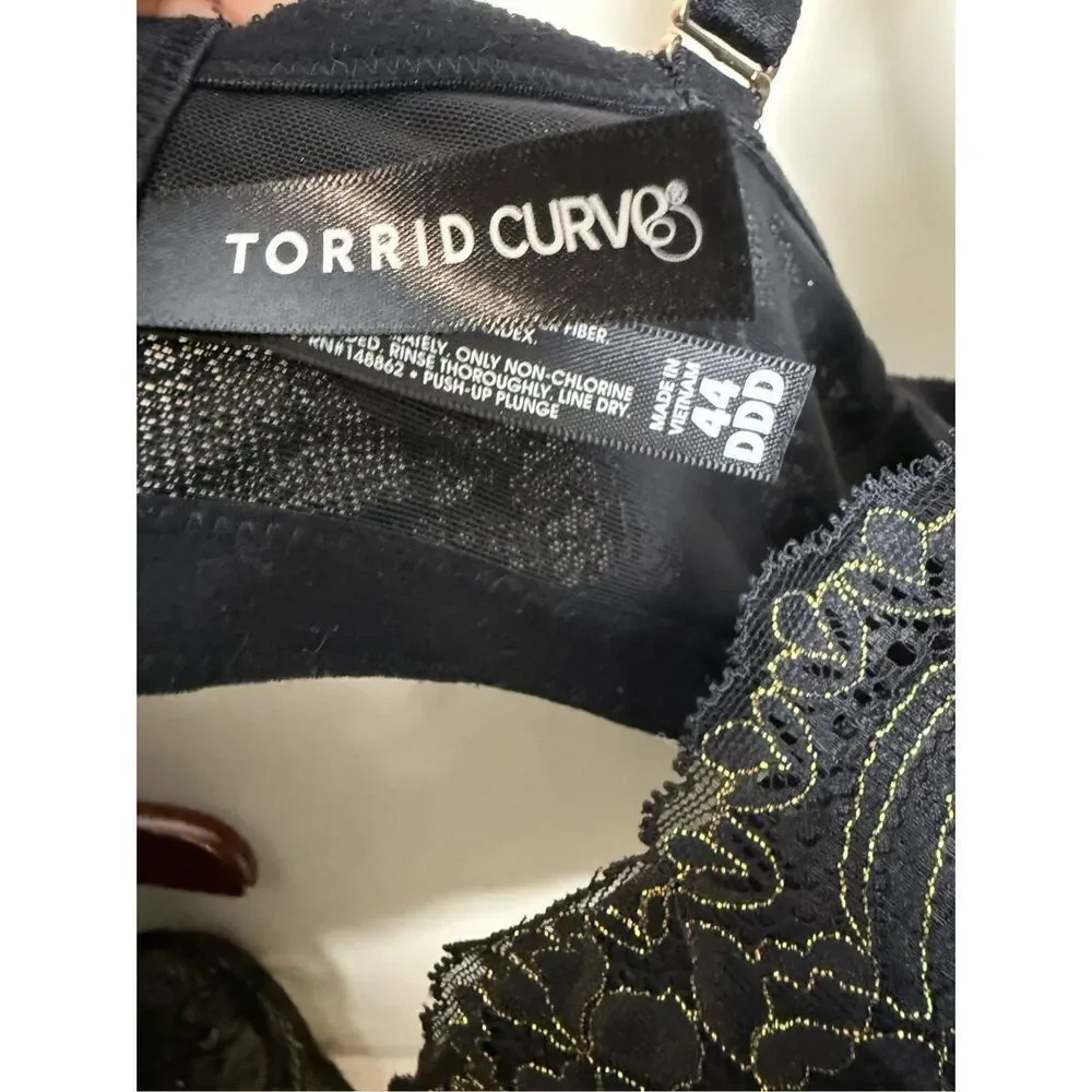 Torrid Strappy Lurex Lace Garter NWT 3X/4X plus Matching Padded Lace  Bra 44DDD